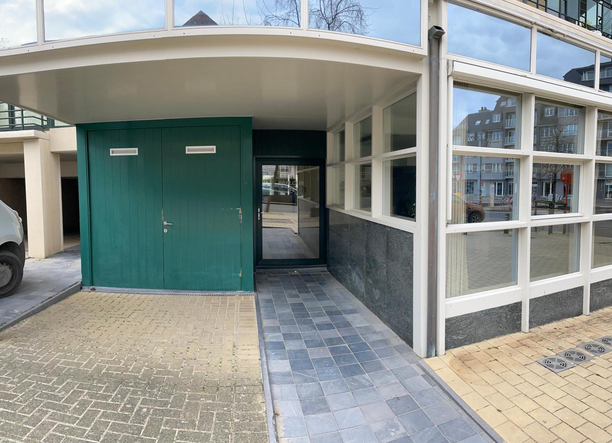 Appt Pablo Met Prive-Garage, Vlakbij Zee, In Koksijde-Bad Apartment Bagian luar foto